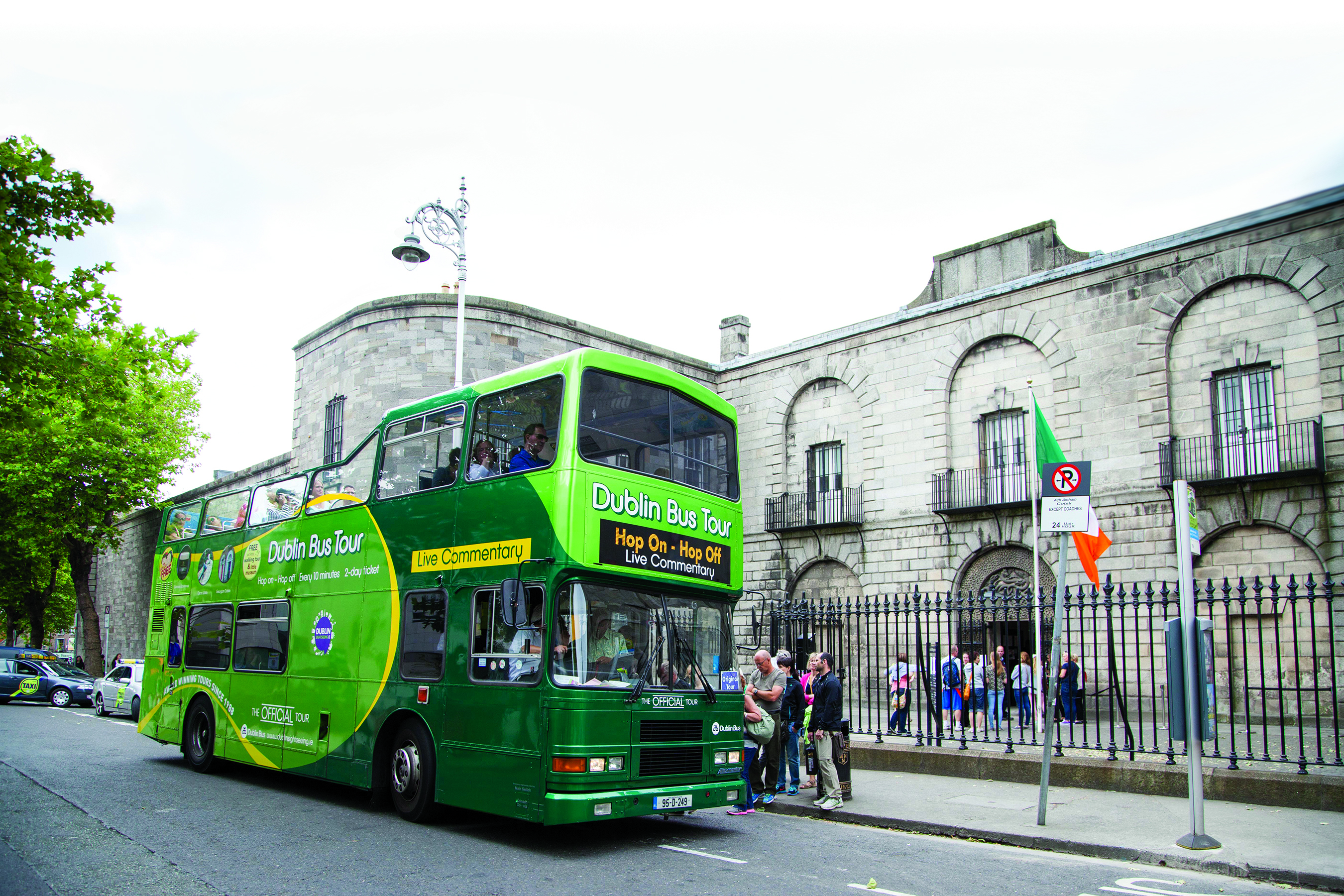 Hop-On, Hop-Off Bus in Dublin