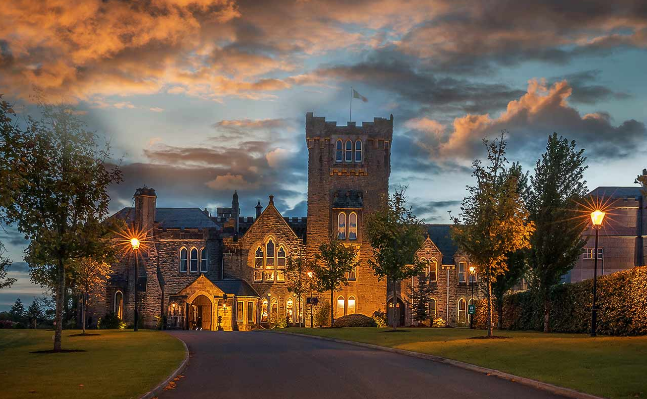 a night view of Kilronan Castle