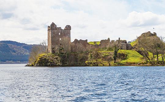 castle tours in scotland