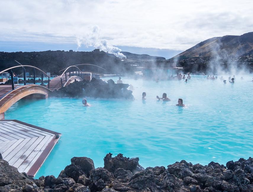 iceland escorted tours 2024