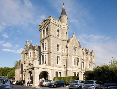 castle tours in scotland