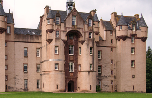 castle tours in scotland