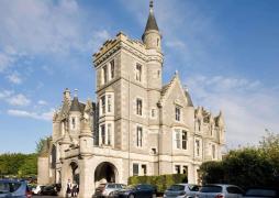 castle tours in scotland